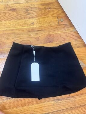 Women’s Black Mini Skort - Classic Straight Silhouette